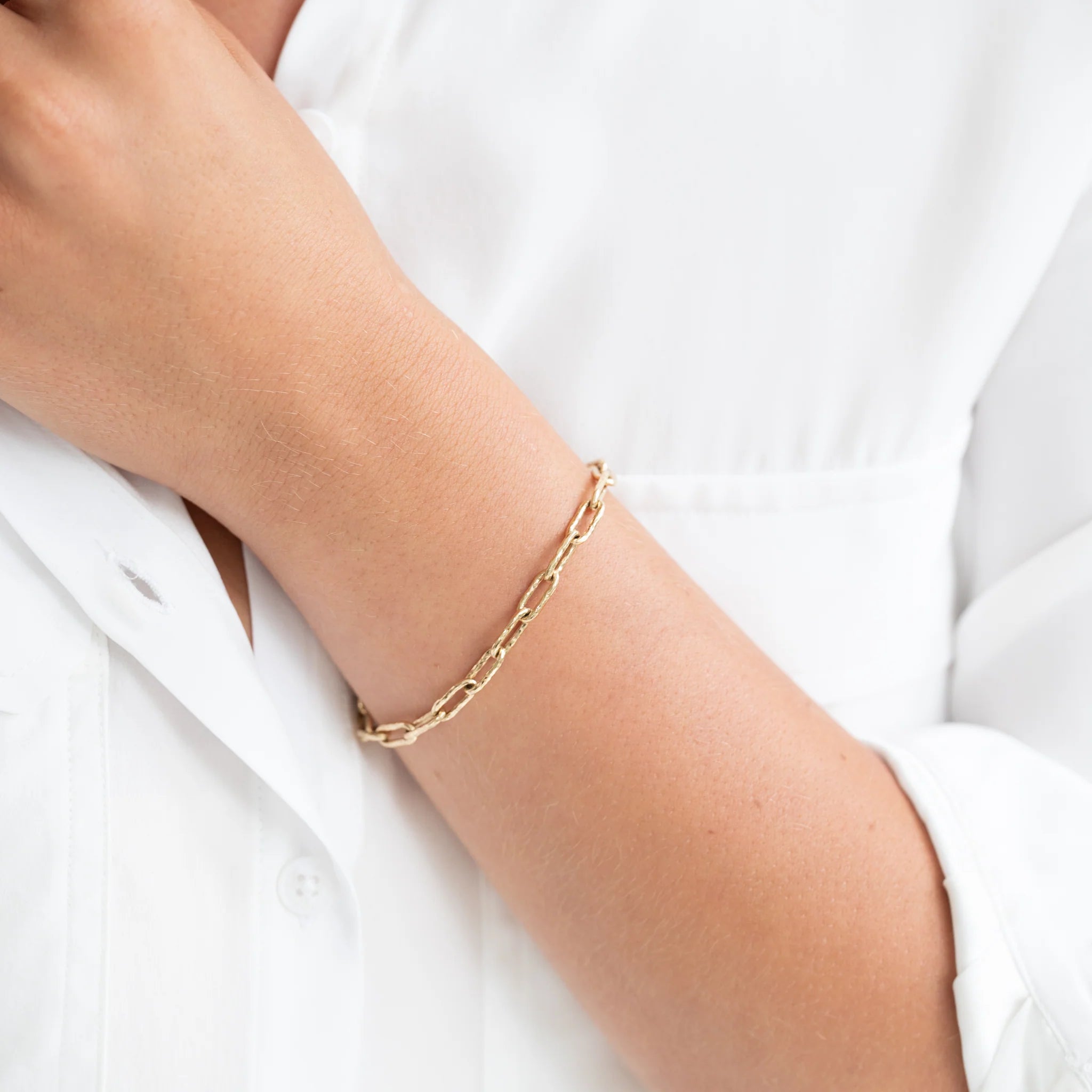 The Hammered Chain Link Bracelet